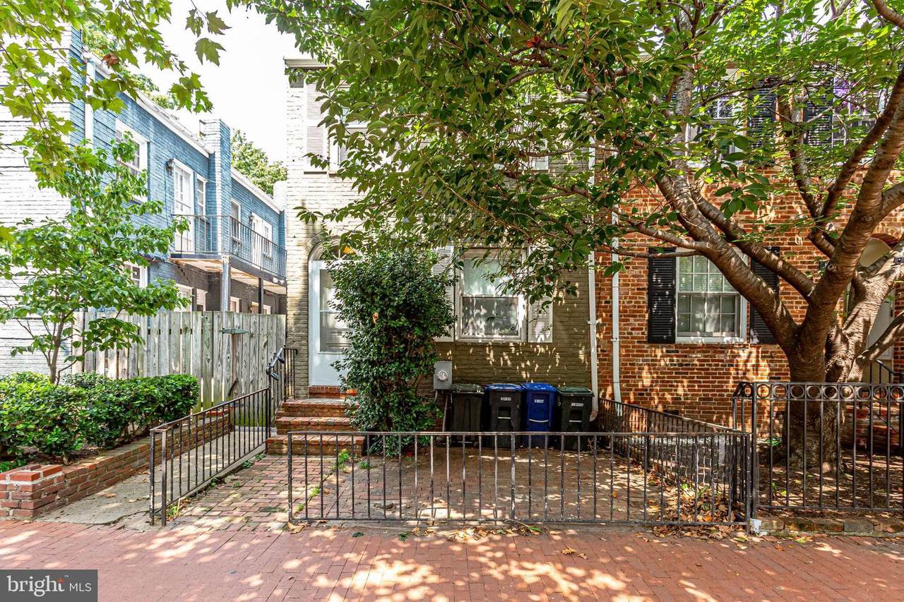 2435 I Street - Photo 1