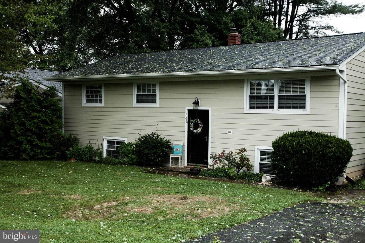 702 Stonewall Avenue - Photo 1
