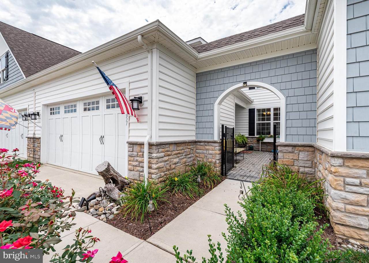 857 Moorings Circle - Photo 1