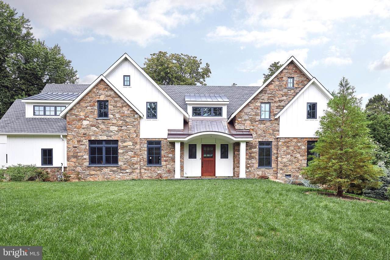 561 Ferndale Lane - Photo 1