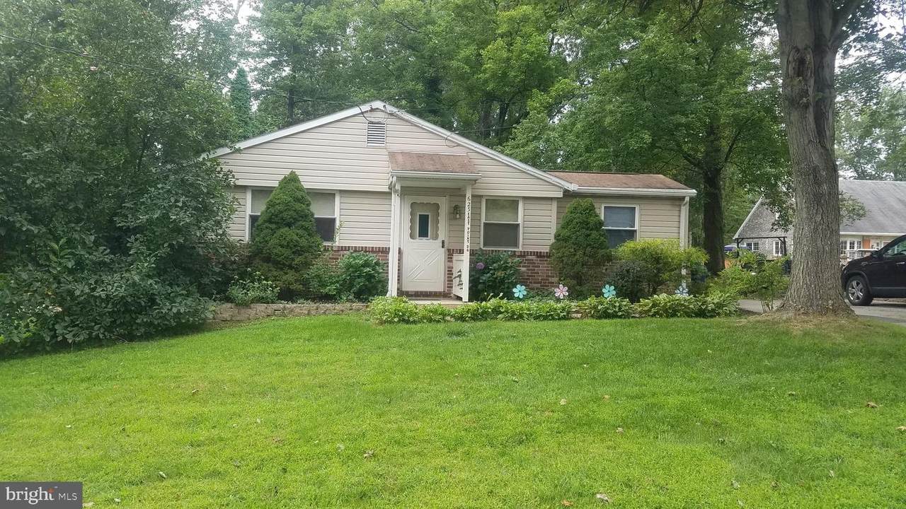 623 Eastpoint Road - Photo 1