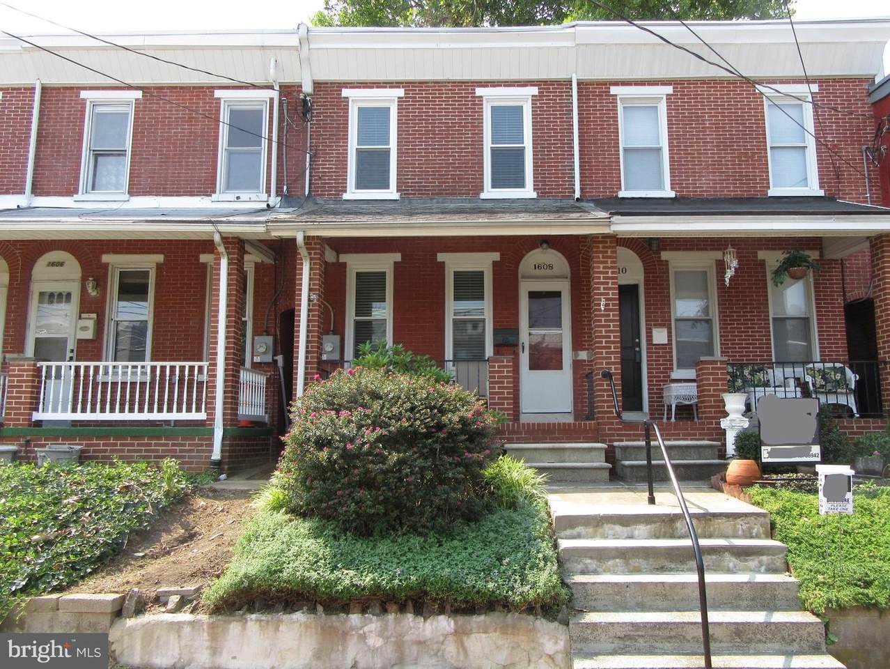 1608 10TH Street - Photo 1