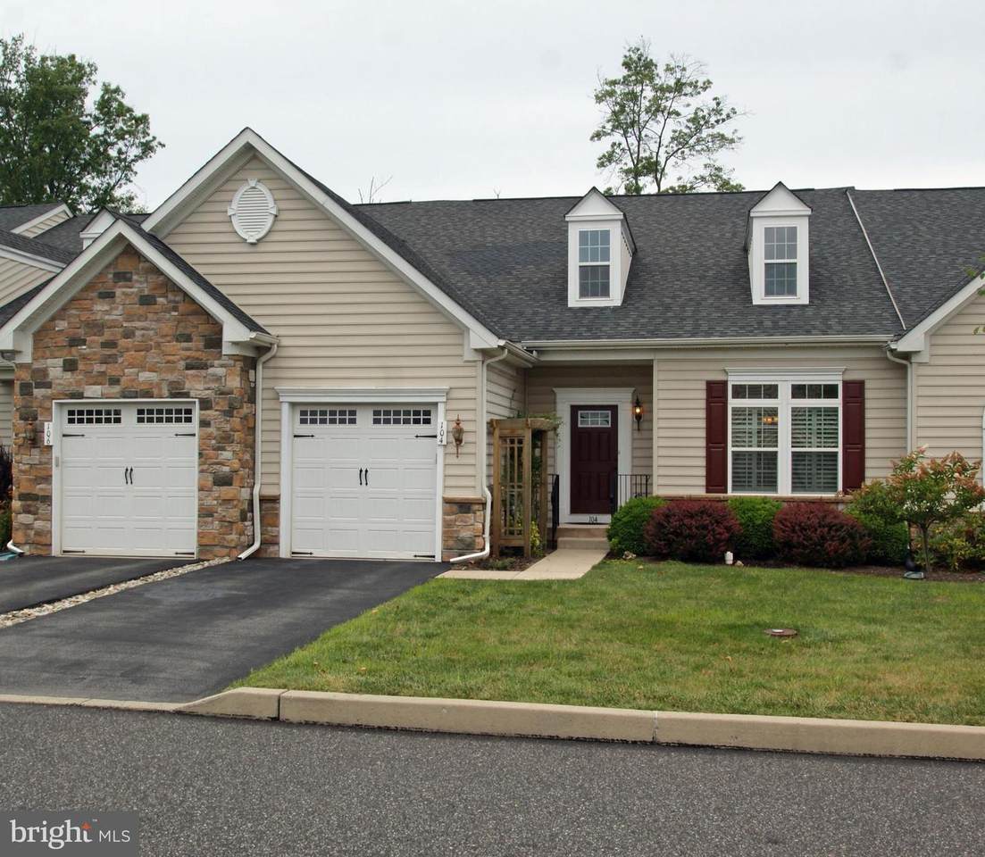 104 Jasper Court - Photo 1