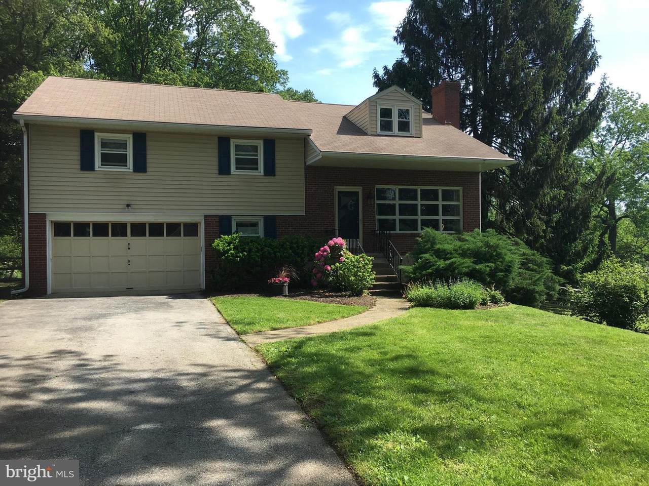 281 Aronimink Drive - Photo 1