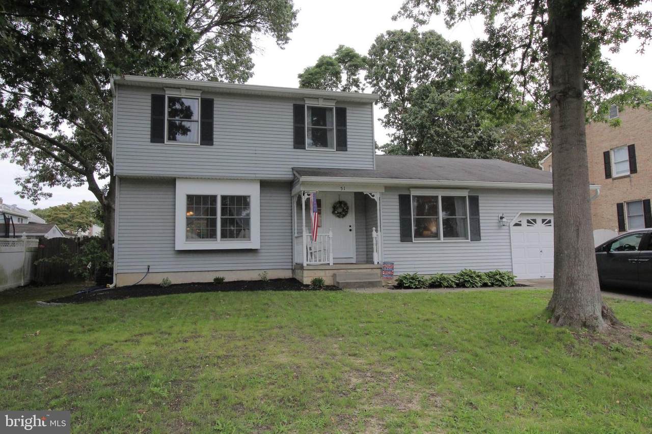 51 Crestwood Avenue - Photo 1