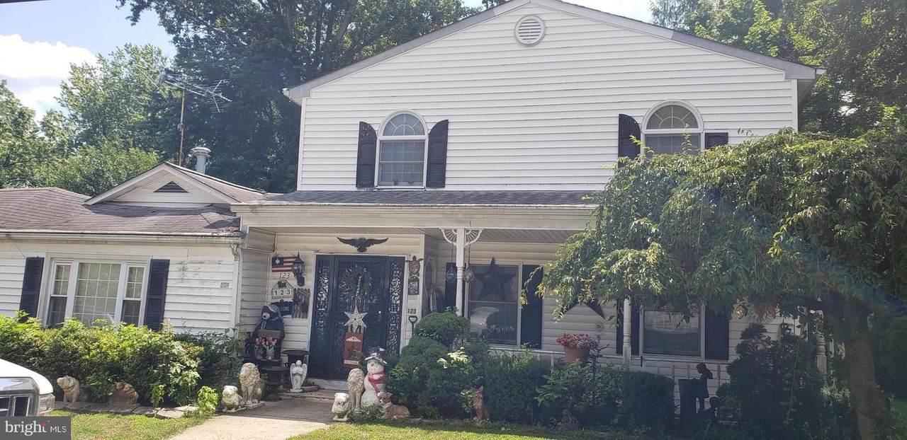 123 Bell Avenue - Photo 1