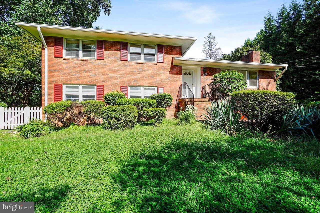 1669 East Avenue - Photo 1