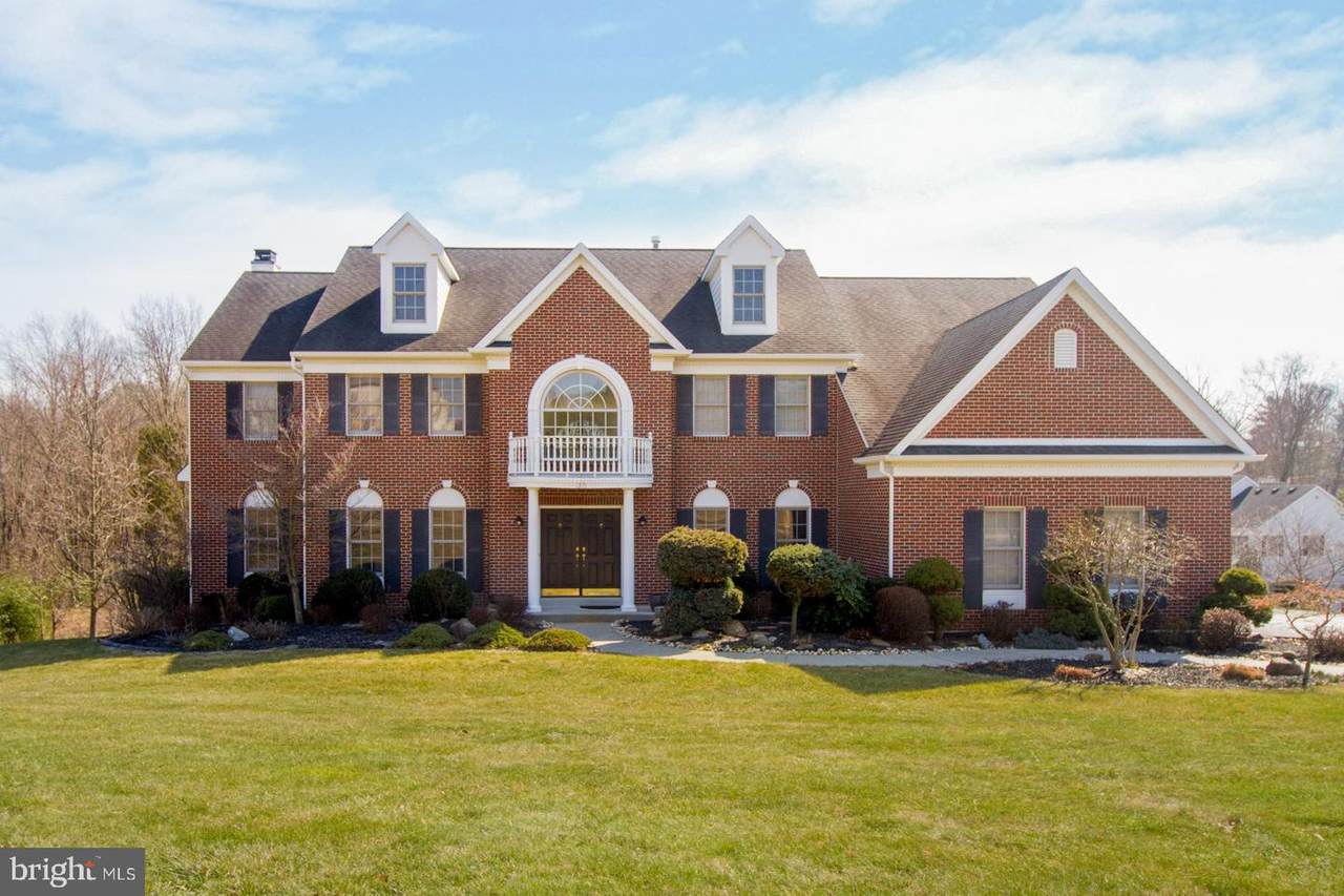 1215 Charter Lane - Photo 1