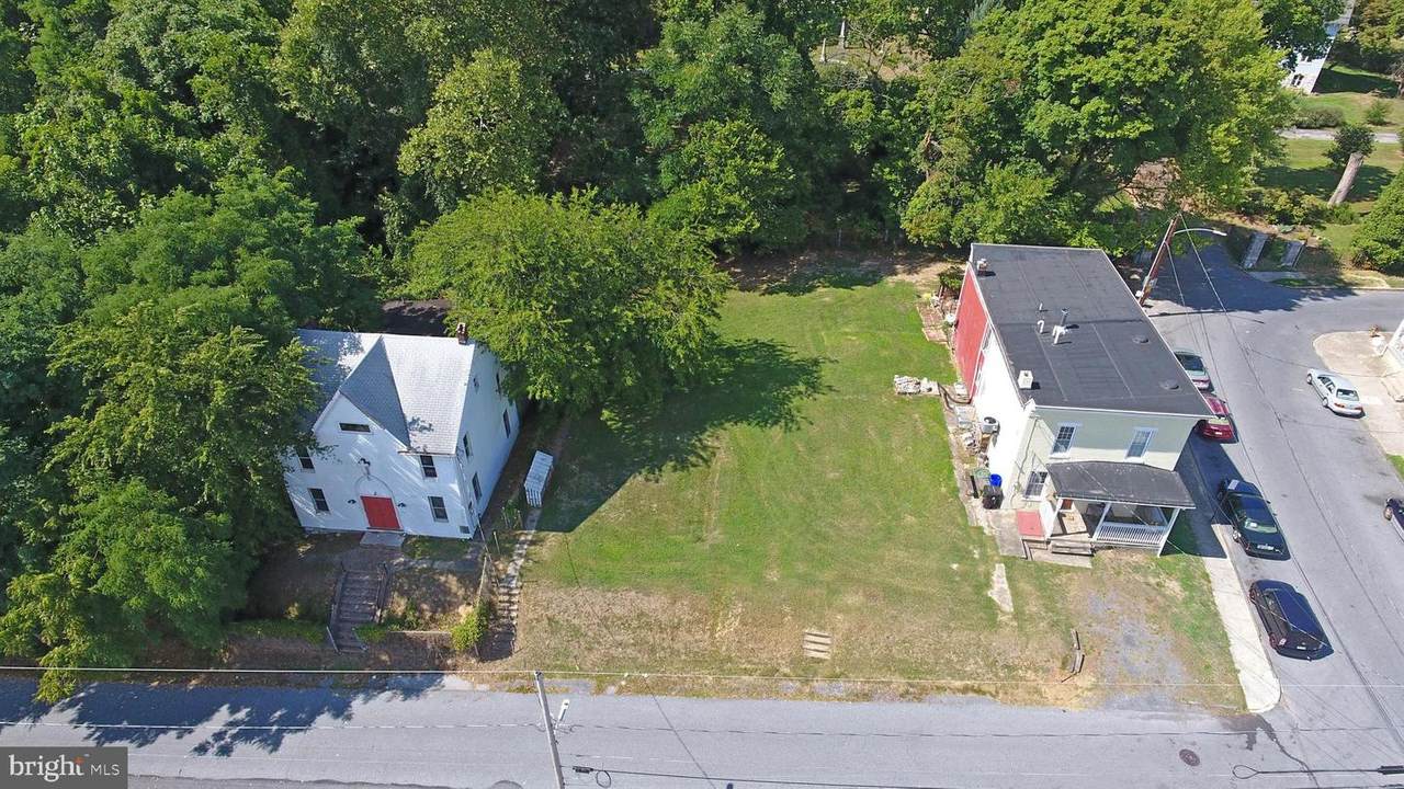504 13TH Street - Photo 1