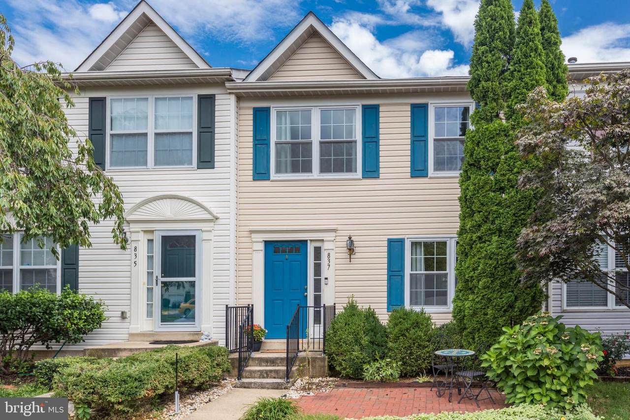 837 Vanderbilt Terrace - Photo 1