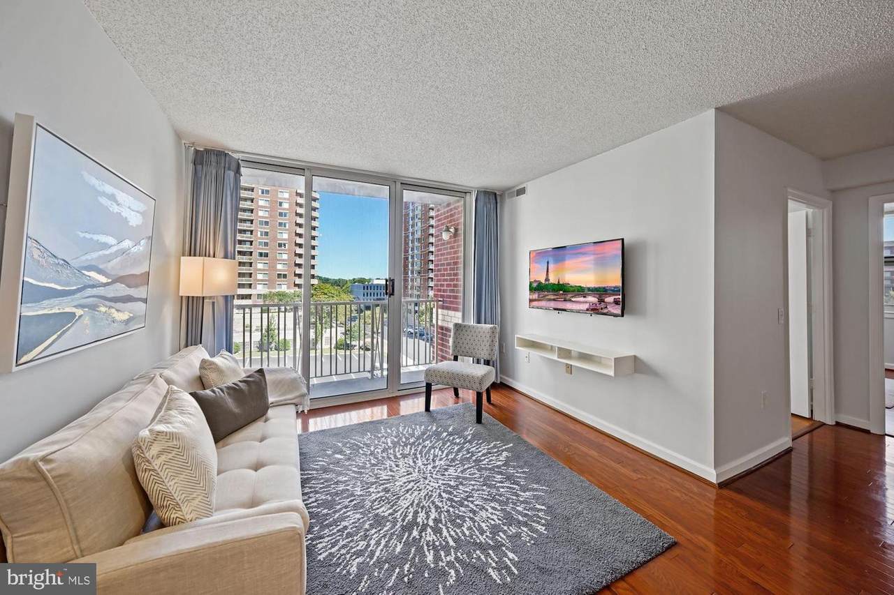 880 Pollard Street - Photo 1
