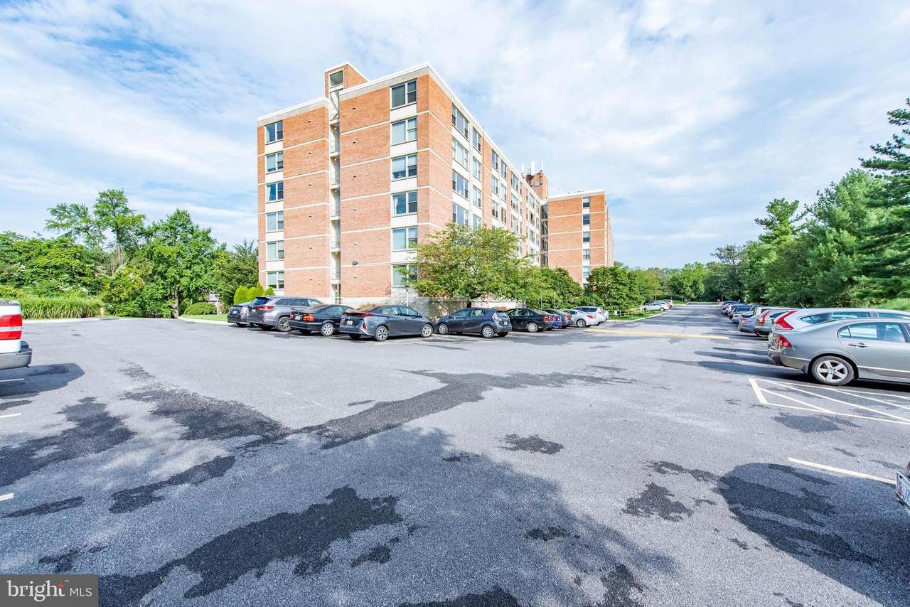 4401 Roland Avenue - Photo 1
