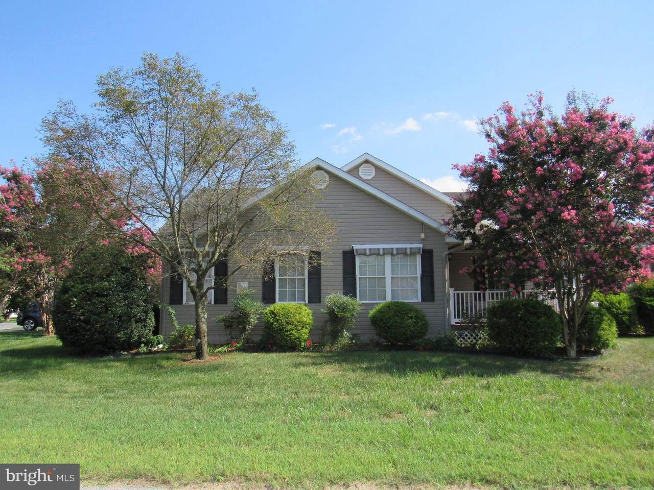 137 Meadow Drive - Photo 1