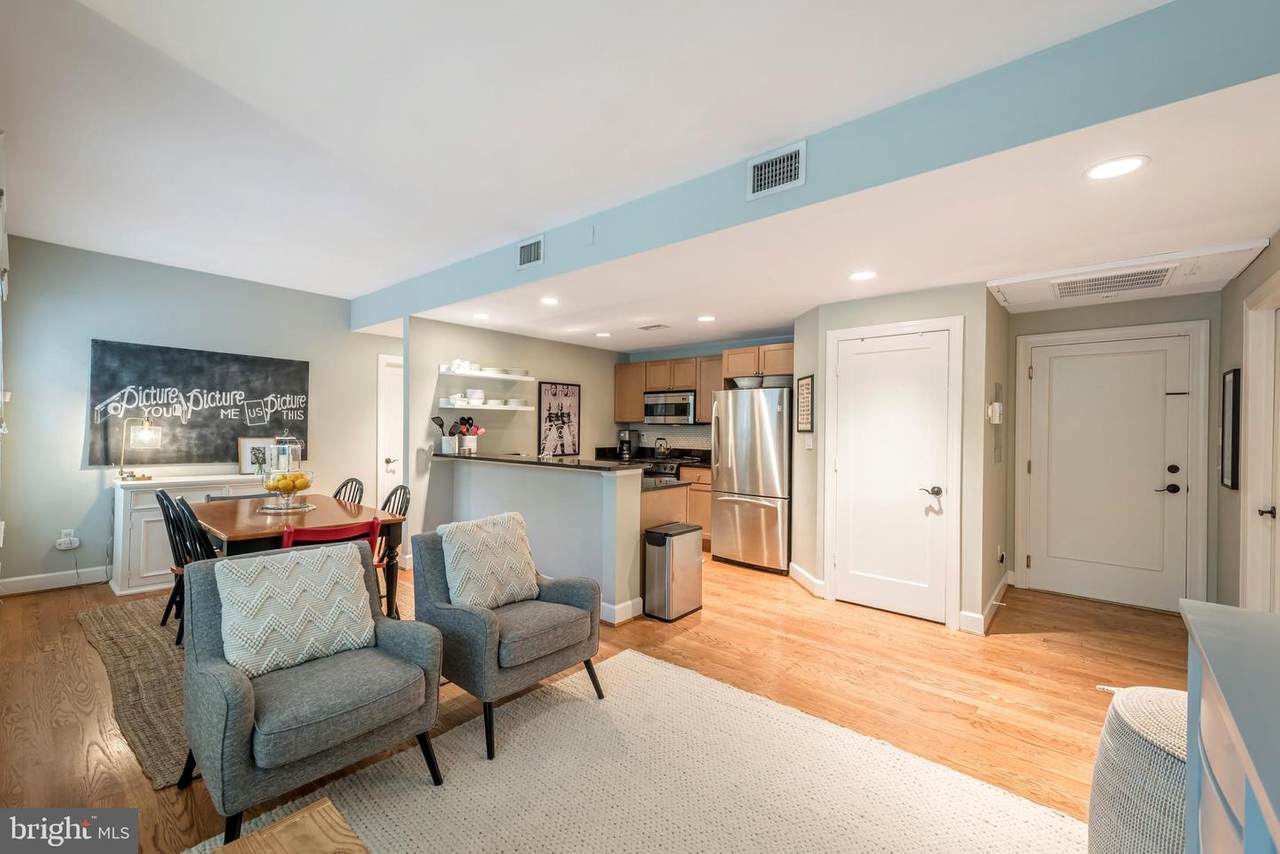 2902 Porter Street - Photo 1