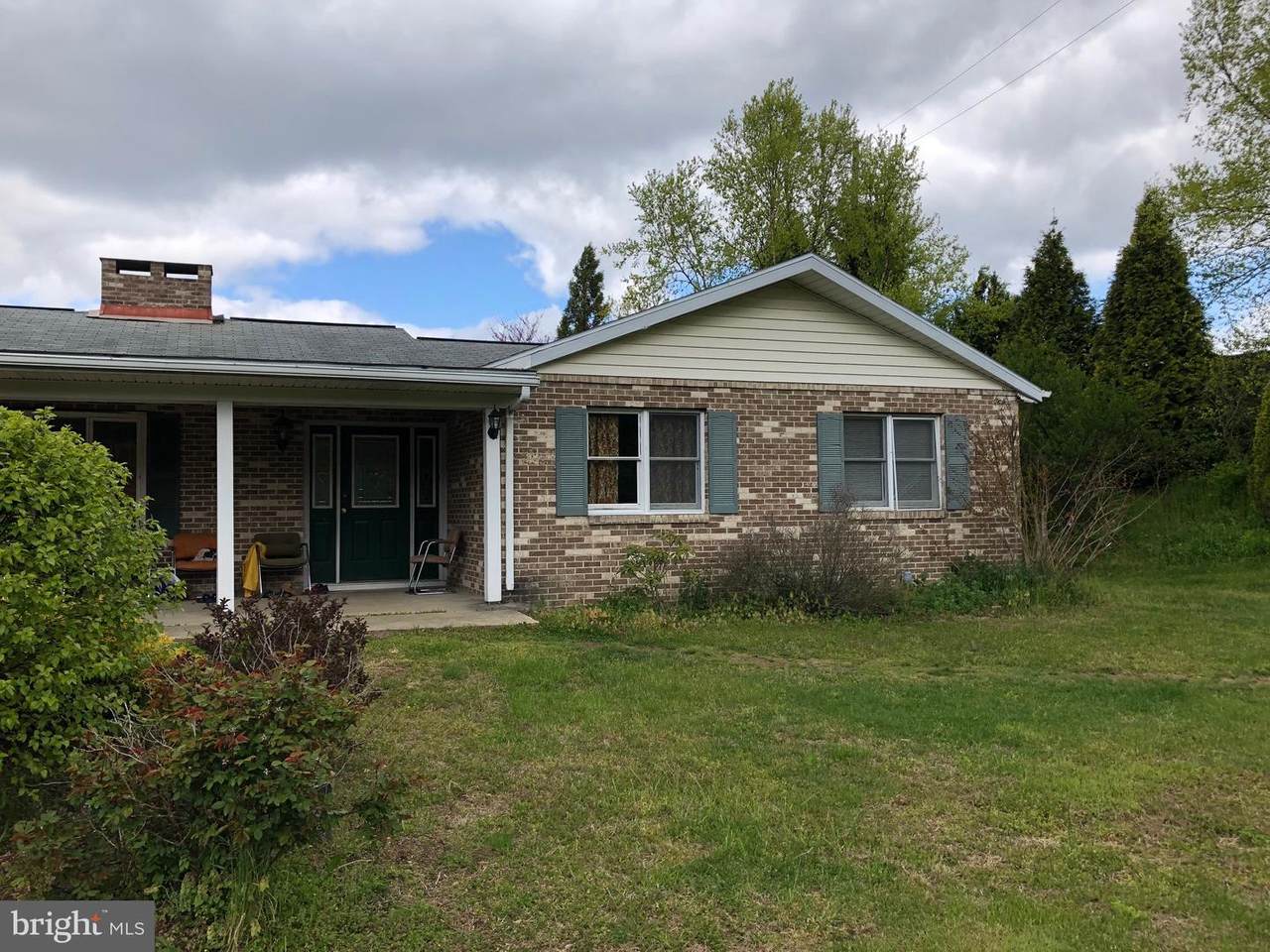 465 White Oak Lane - Photo 1