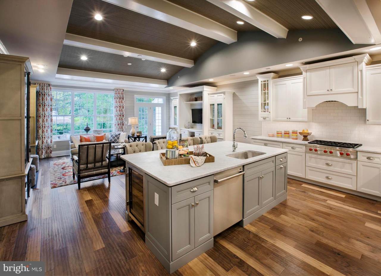 107 Lavender Drive - Photo 1