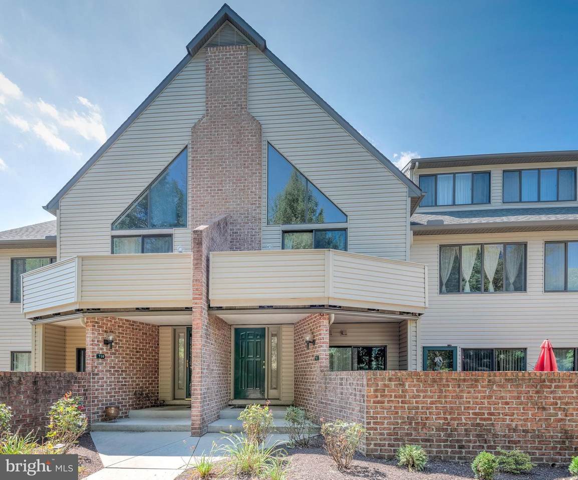 711 Cherrington Drive - Photo 1