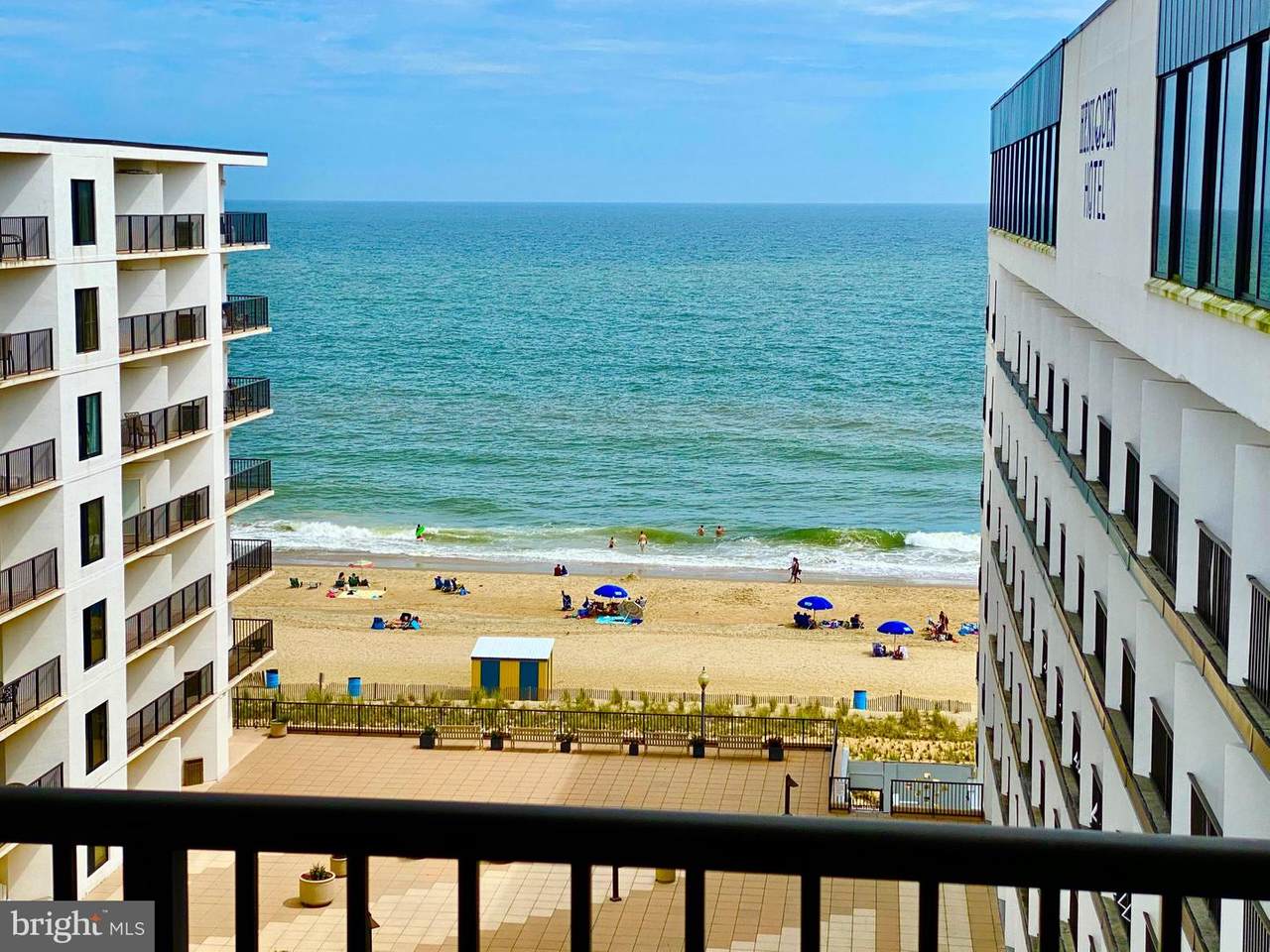 527 Boardwalk - Photo 1