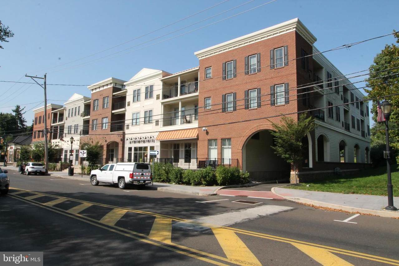 200 Sycamore Street - Photo 1