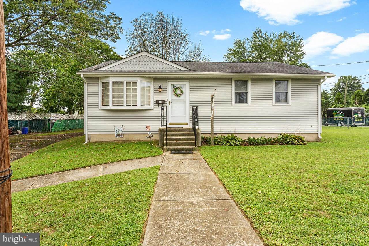62 Walnut Avenue - Photo 1