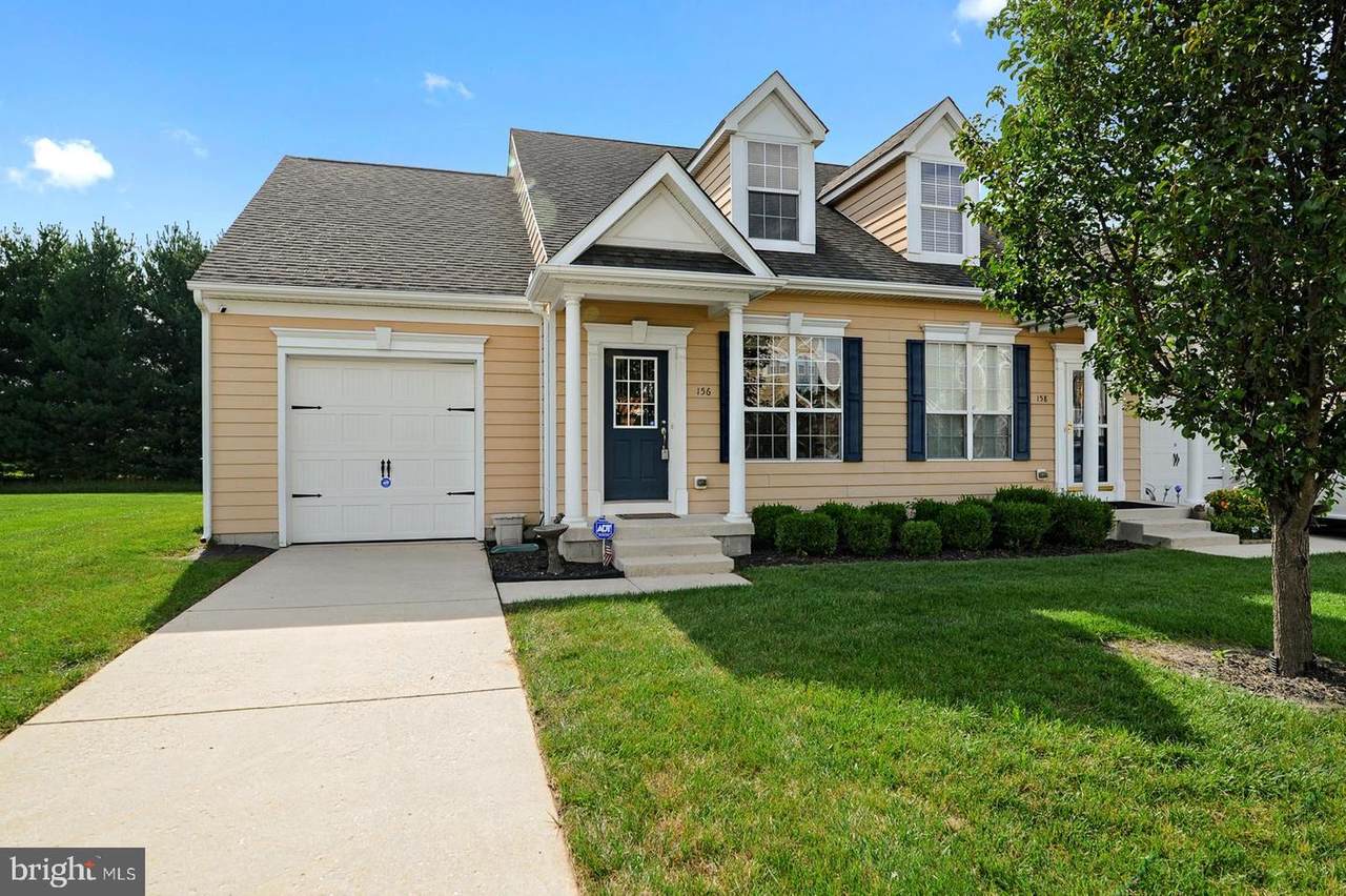 156 Lexington Place - Photo 1