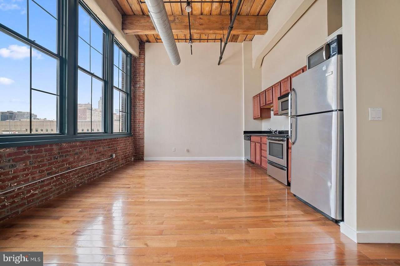 1010 Arch Street - Photo 1