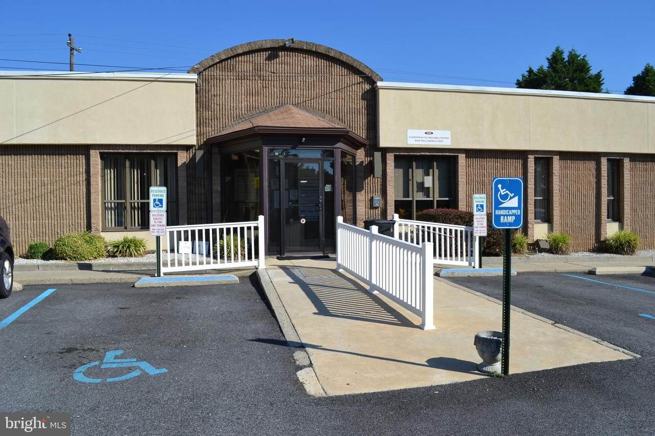 100 Chester Pike - Photo 1
