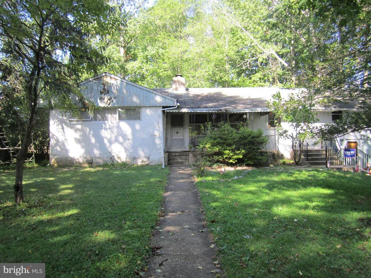 235 Paxson Avenue - Photo 1