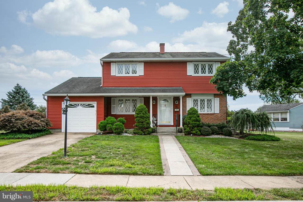 23 Albemarle Road - Photo 1