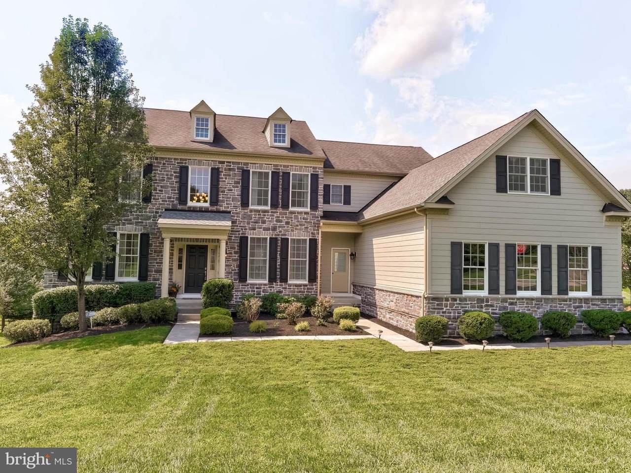 1 Magnolia Way - Photo 1