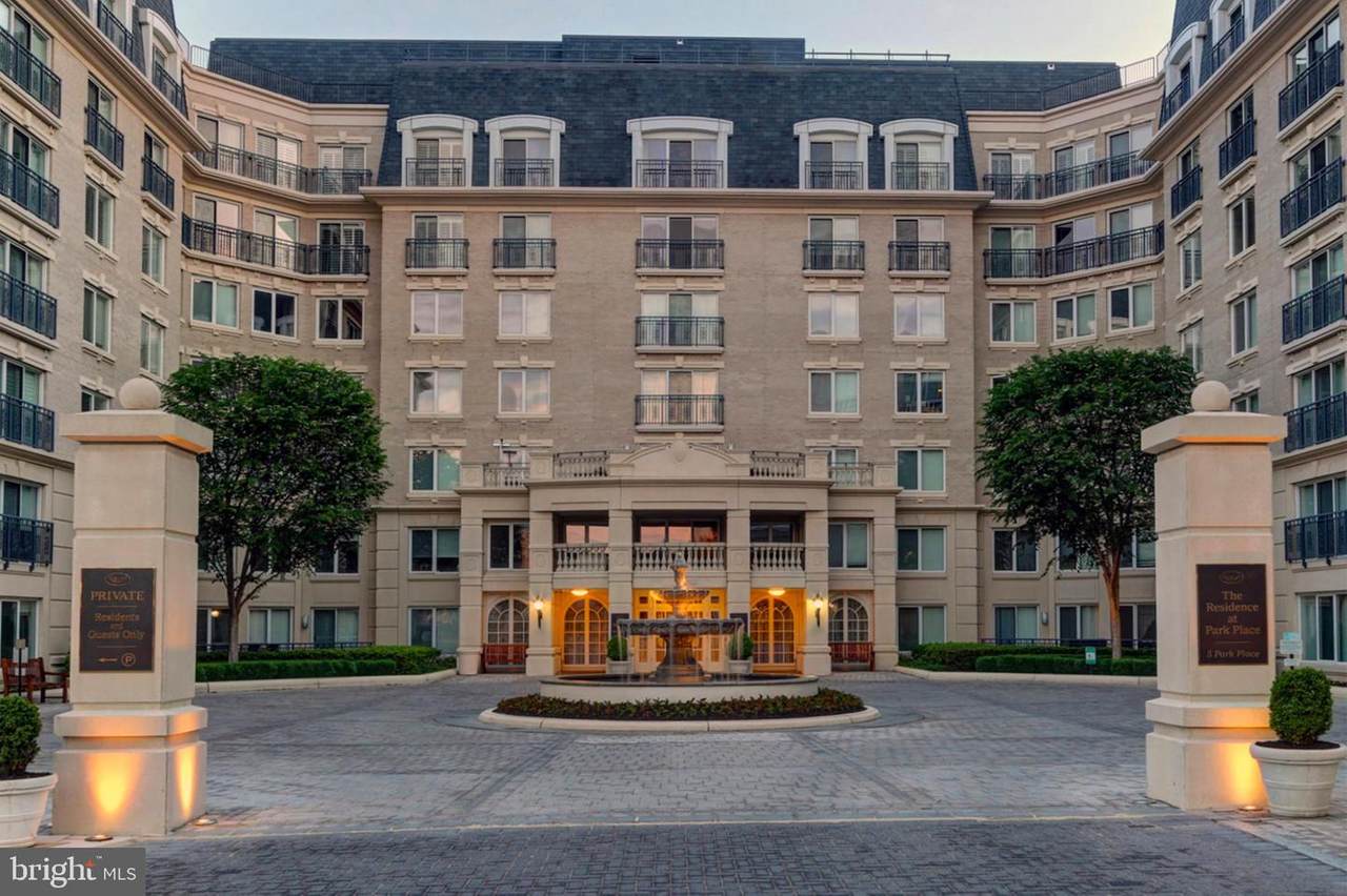 5 Park Place - Photo 1