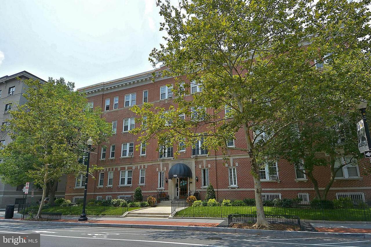 1526 17TH Street - Photo 1