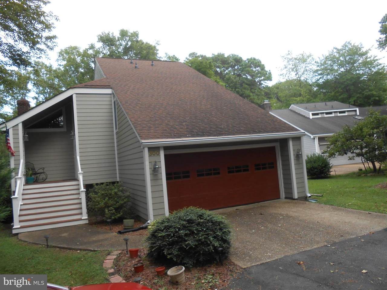 300 Old Lakeside Drive - Photo 1