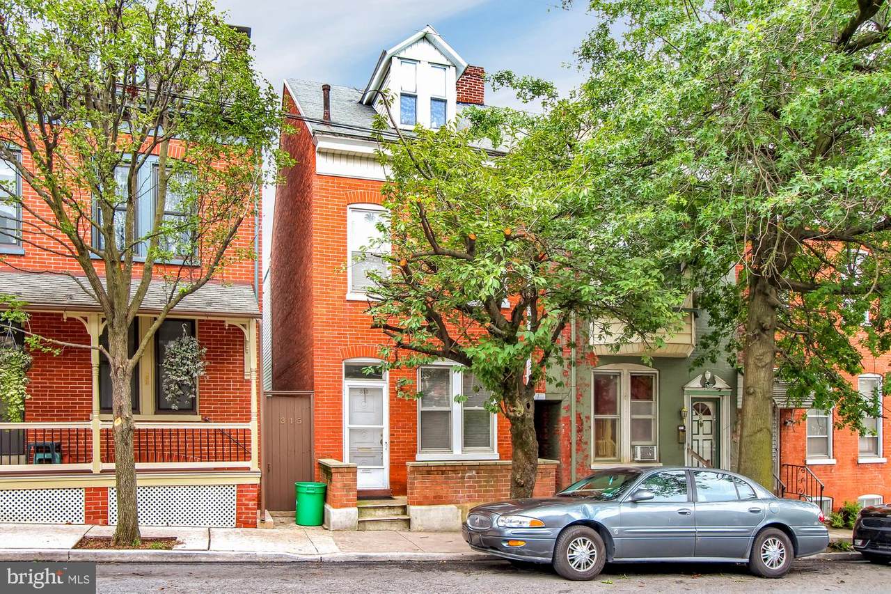 313 Newberry Street - Photo 1
