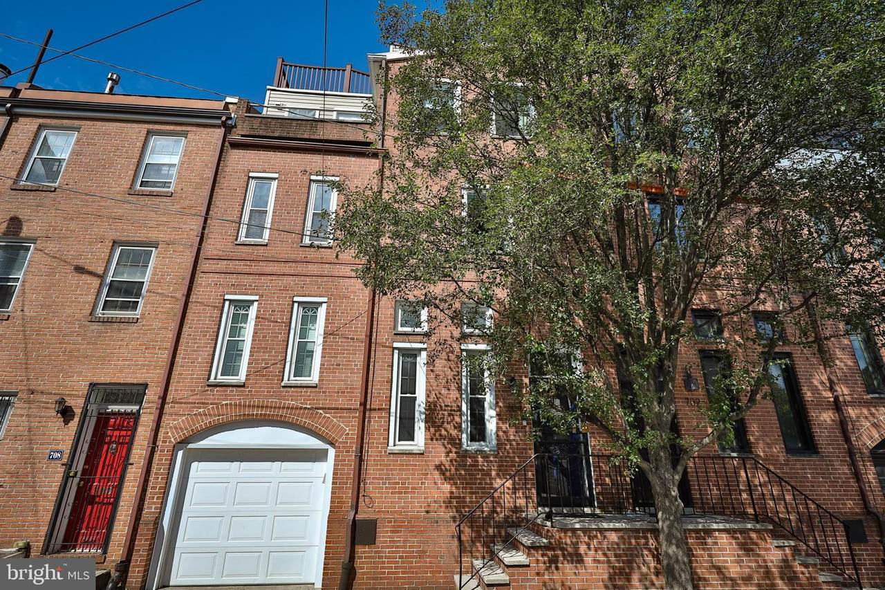 704 Leithgow Street - Photo 1