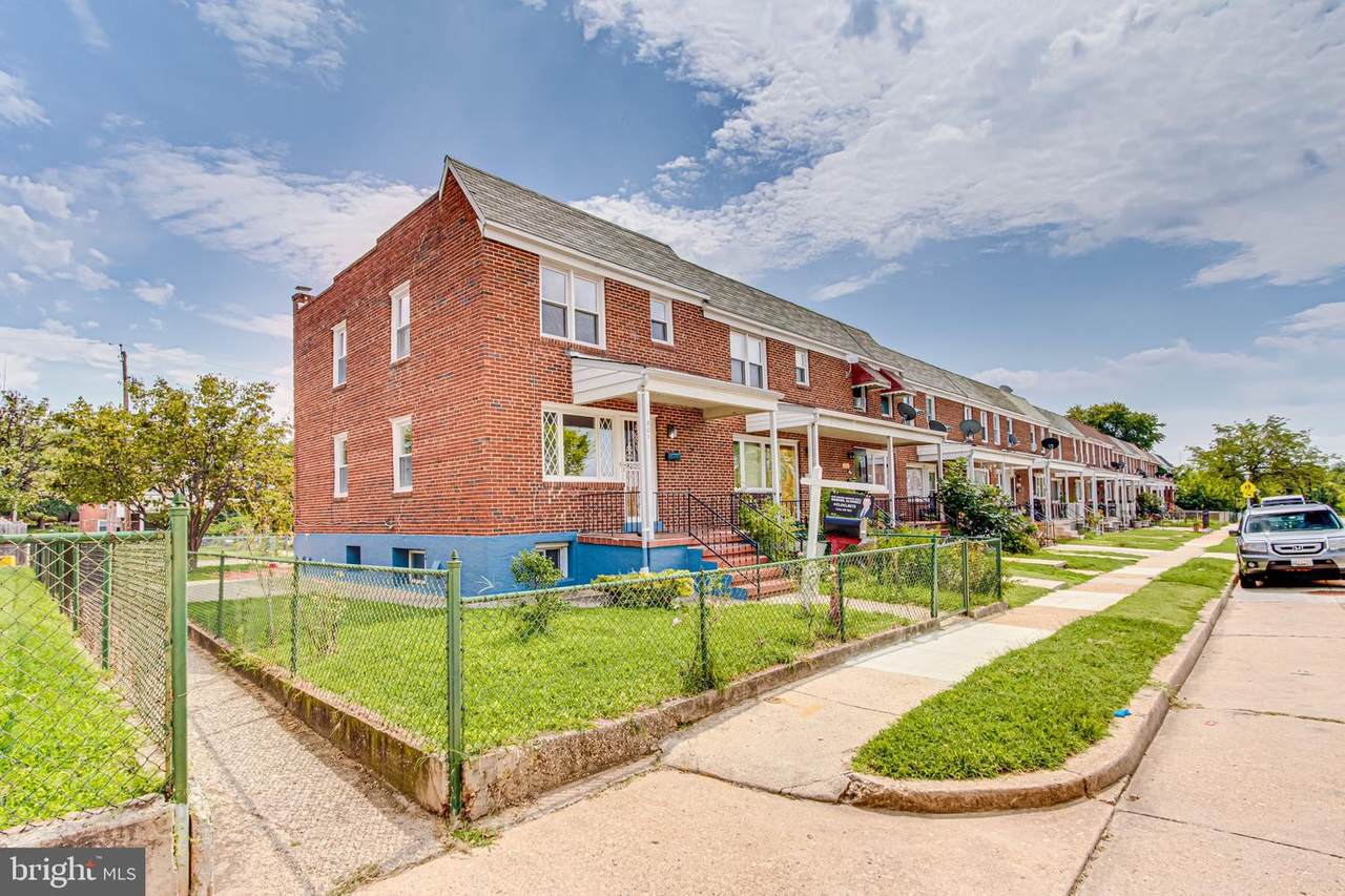 801 Tolna Street - Photo 1