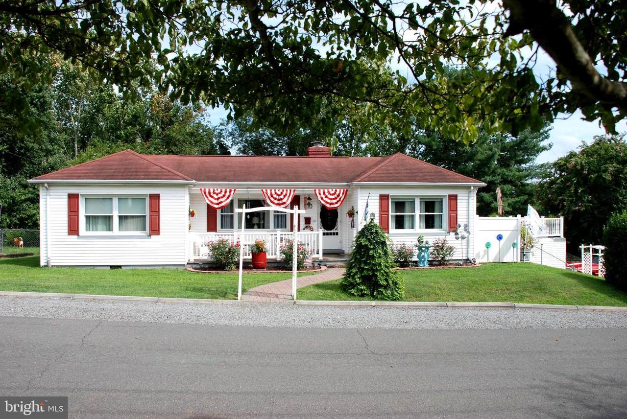 881 Hilltop Drive - Photo 1