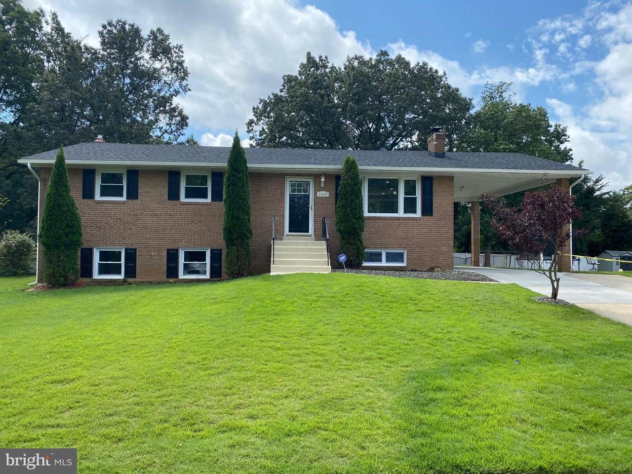 9615 Gwynndale Drive - Photo 1