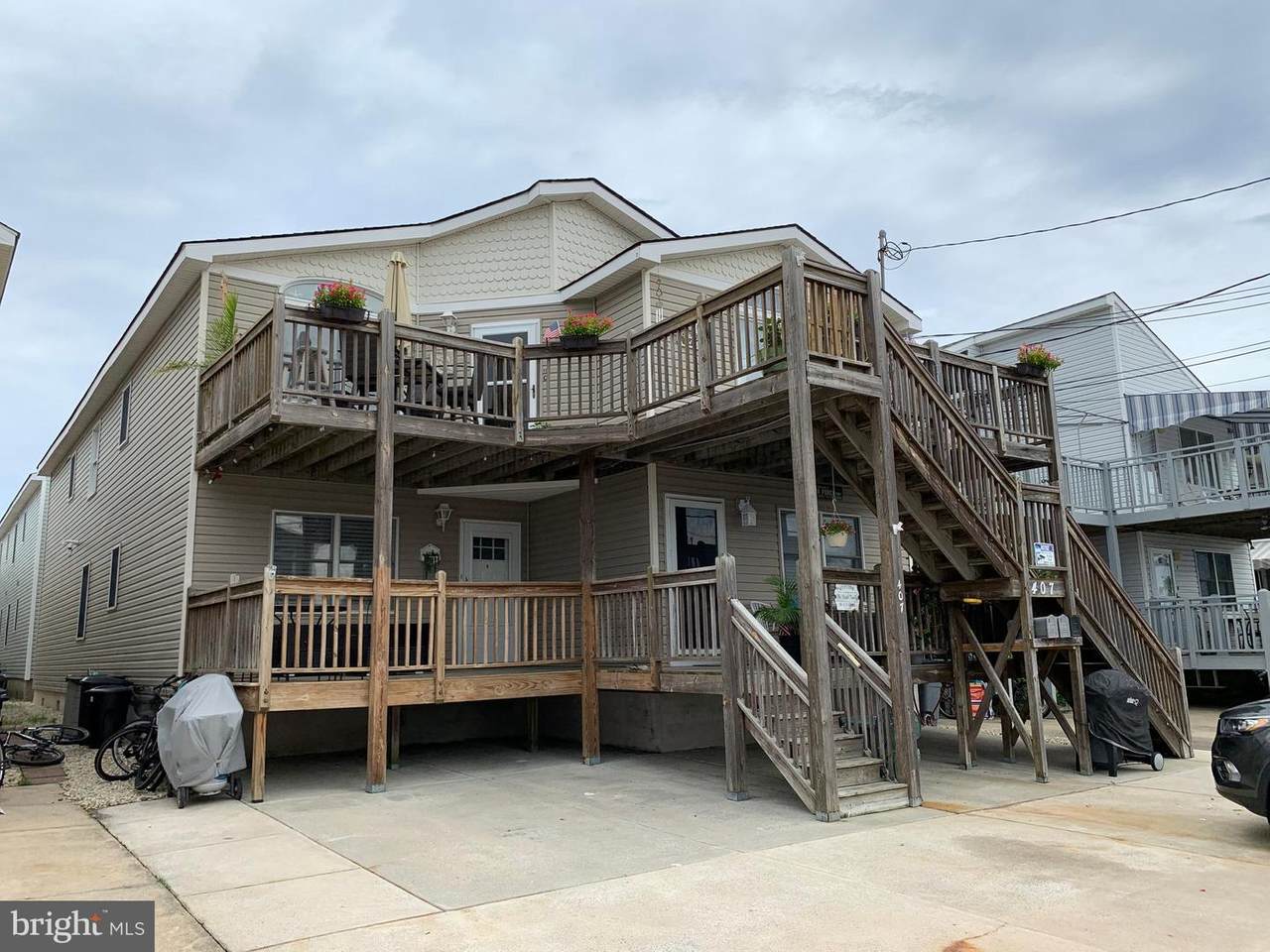 407 Hildreth Avenue - Photo 1