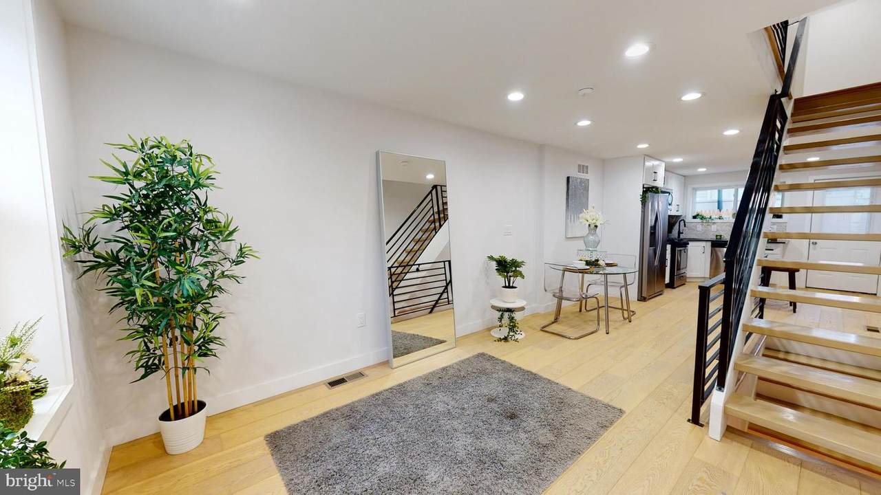 2147 Albert Street - Photo 1