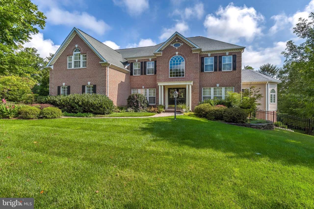 800 Castlebridge Court - Photo 1