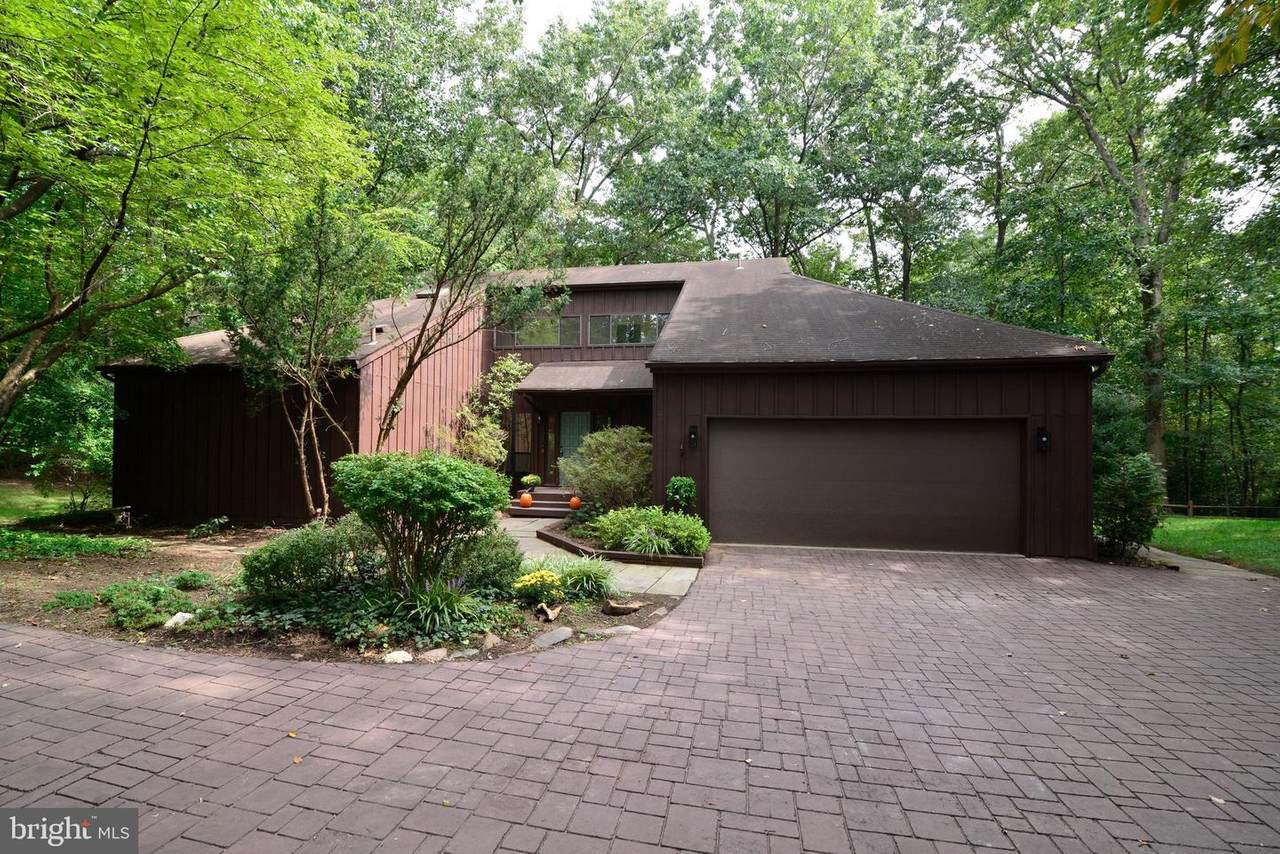 11137 Glade Drive - Photo 1