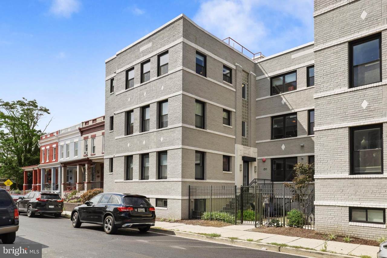 809-811 Otis Place - Photo 1