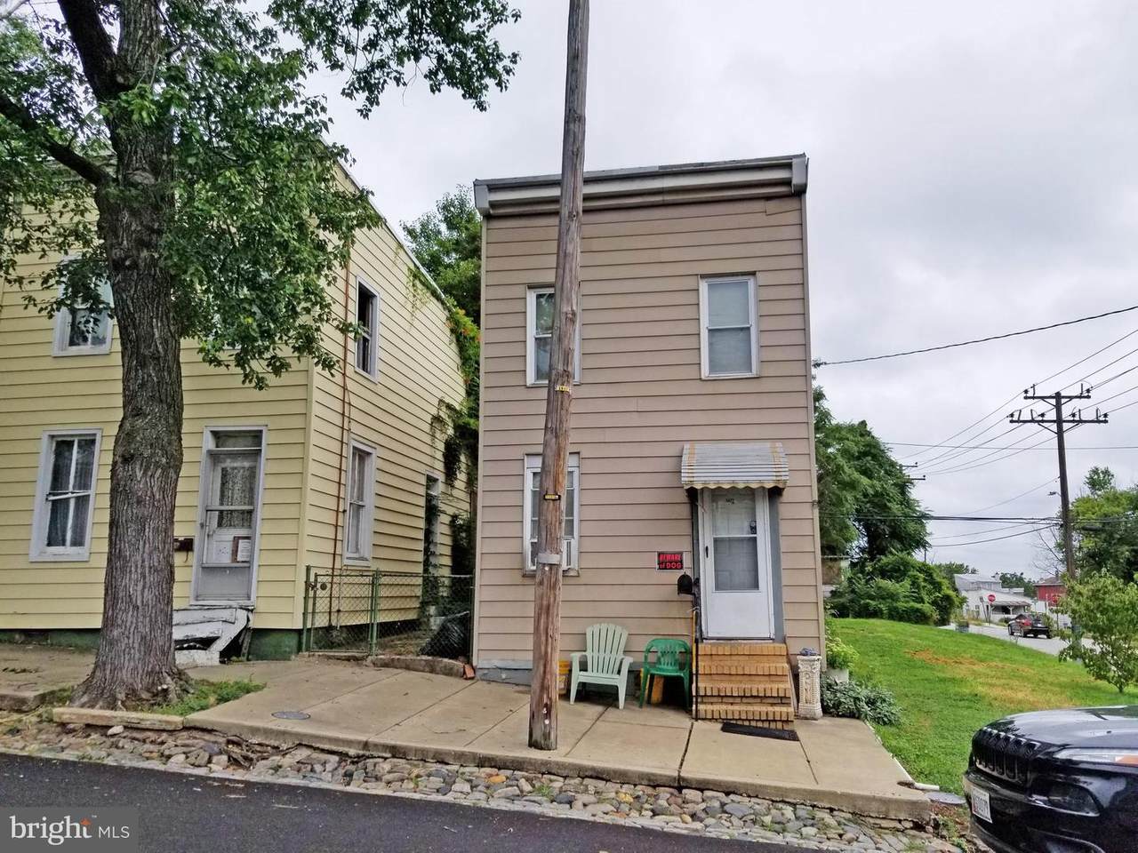 1422 Elmtree Street - Photo 1