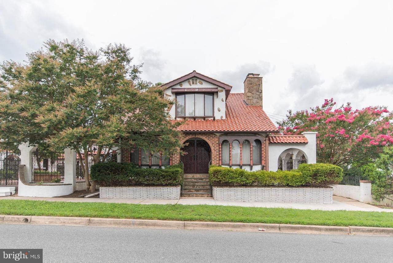 603 Howard Street - Photo 1