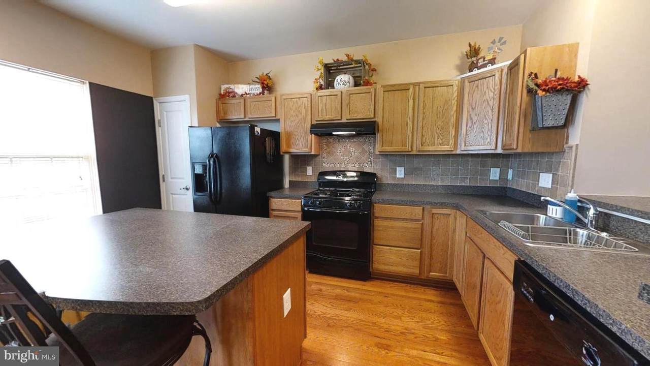 2102 Oak Road - Photo 1