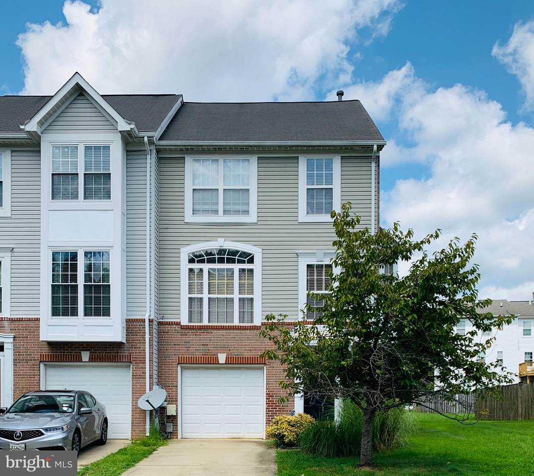 9860 Moffit Place - Photo 1