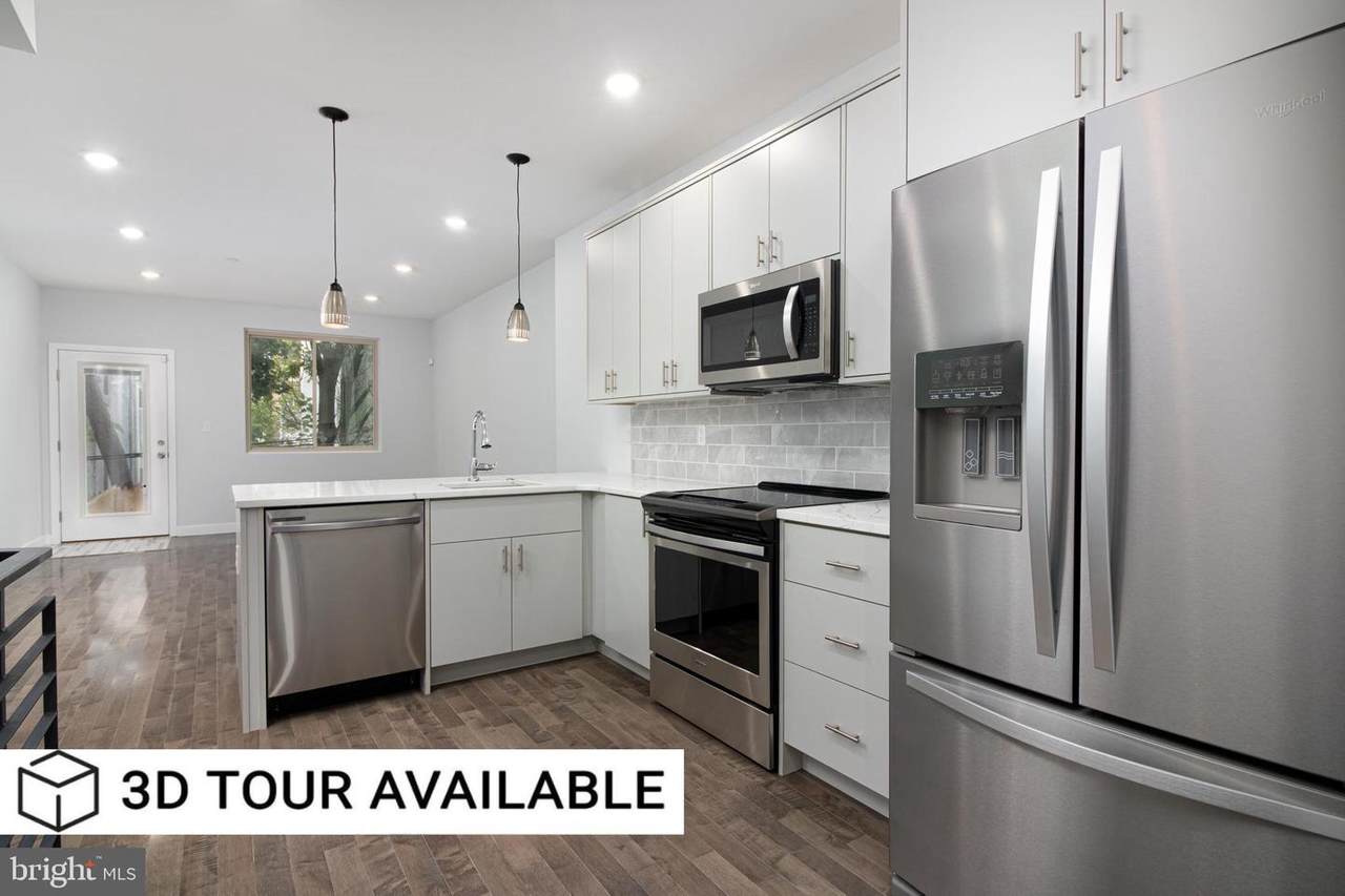 2122 7TH Street - Photo 1
