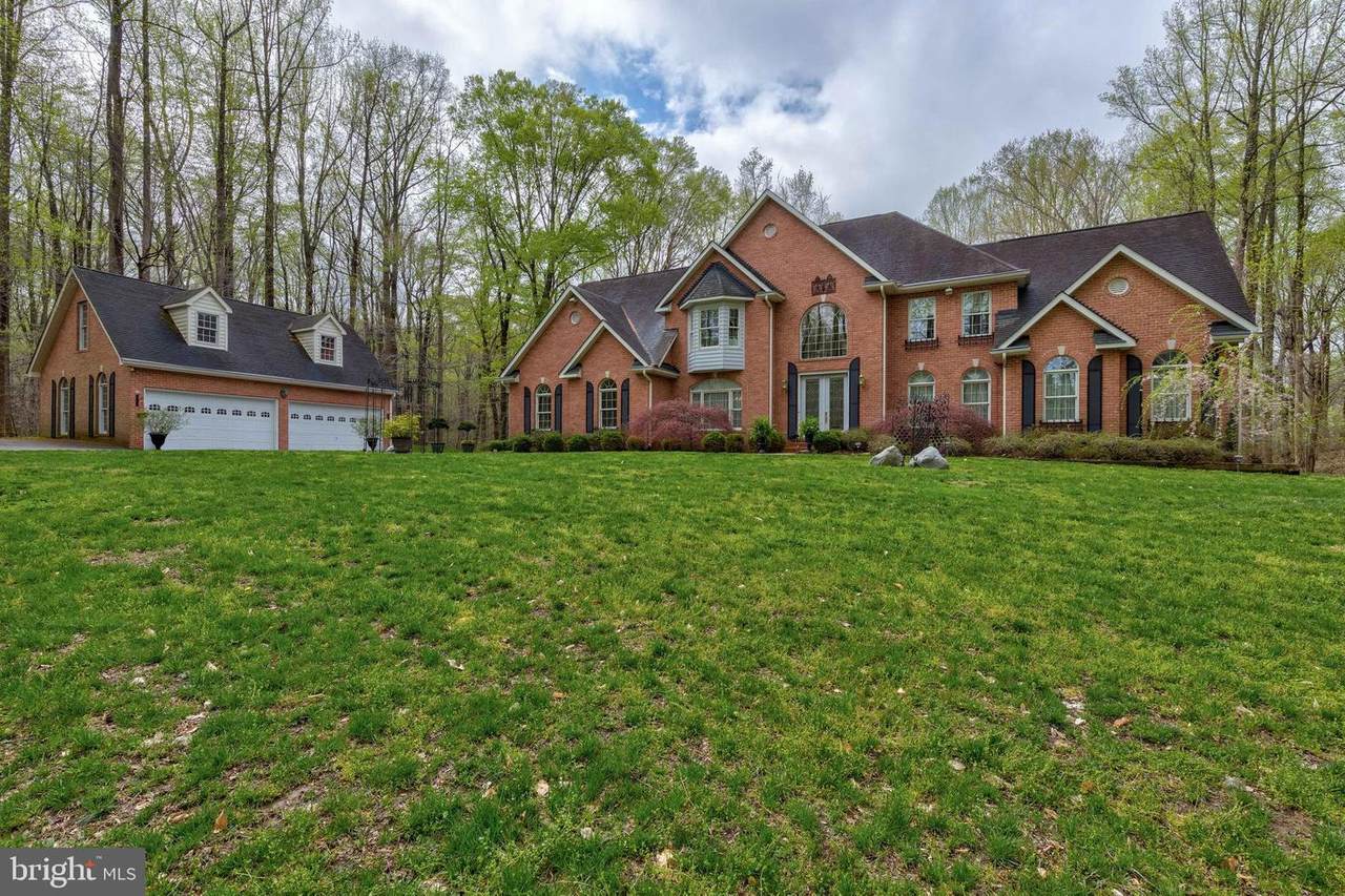 5726 Courtney Drive - Photo 1