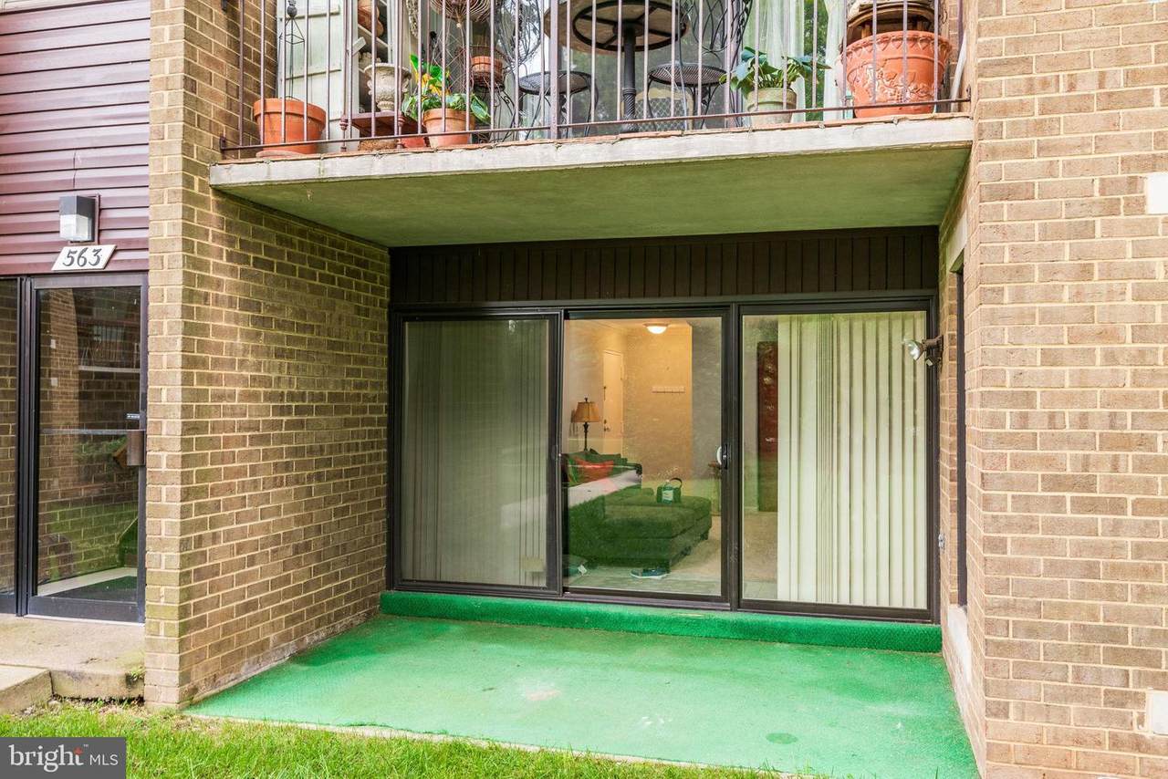 563 Florida Avenue - Photo 1